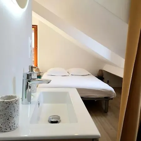 Apartment Sous Les Toits Du Vieil *
